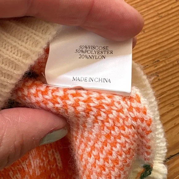 Cider Orange Fruit Sweater Women Cream Good Textured Pom Knit SIZE M/L - Picture 7 of 7